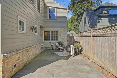 2604 N 89th St, Wauwatosa, WI 53226 - Photo 3