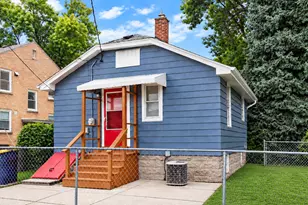 2254 S 75th St, West Allis, WI 53219 - Photo 5