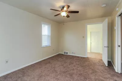 2254 S 75th St, West Allis, WI 53219 - Photo 11