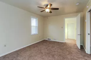 2254 S 75th St, West Allis, WI 53219 - Photo 11