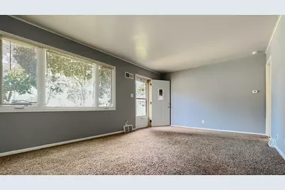 431 S 88th St, Milwaukee, WI 53214 - Photo 7