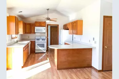 105  Prairie Dr, Walworth, WI 53184 - Photo 9
