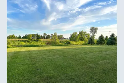 105  Prairie Dr, Walworth, WI 53184 - Photo 7