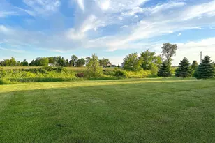 105 Prairie Dr, Walworth, WI 53184 - Photo 7