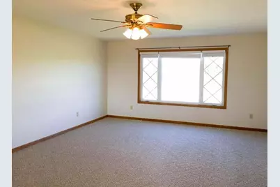 105  Prairie Dr, Walworth, WI 53184 - Photo 13