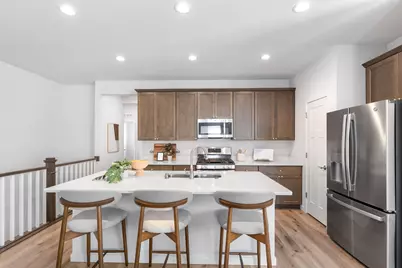 N118W7288  Fairway Ln, Cedarburg, WI 53012 - Photo 5