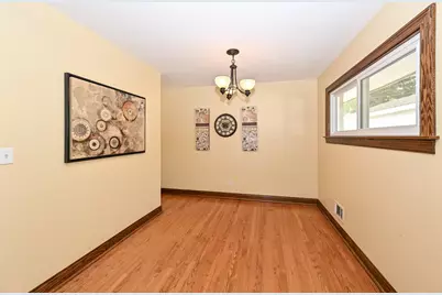 7817 W Mt Vernon Ave, Milwaukee, WI 53213 - Photo 9