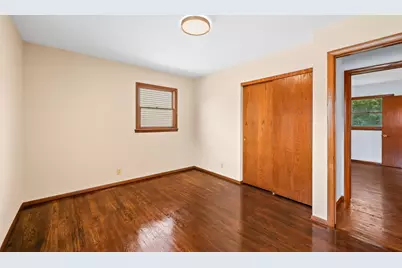 W148N8814  Jefferson Ave, Menomonee Falls, WI 53051 - Photo 19