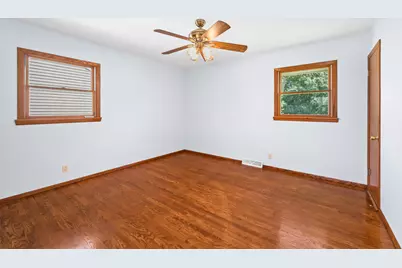 W148N8814  Jefferson Ave, Menomonee Falls, WI 53051 - Photo 15