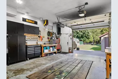 3709 S 15th St, Manitowoc, WI 54220 - Photo 27