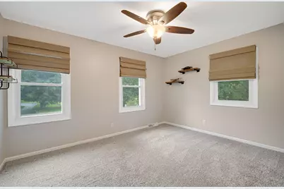 1626  Devonshire Dr, Cedarburg, WI 53012 - Photo 27
