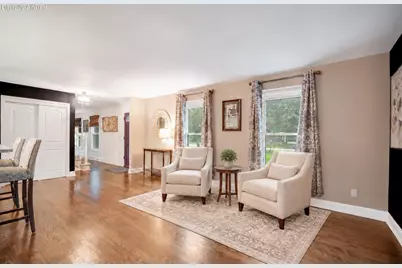 1626  Devonshire Dr, Cedarburg, WI 53012 - Photo 5