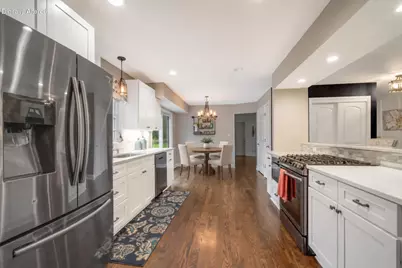 1626  Devonshire Dr, Cedarburg, WI 53012 - Photo 9