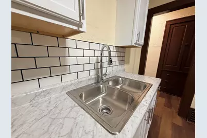 2022 W Keefe Ave #2022A, Milwaukee, WI 53206 - Photo 7