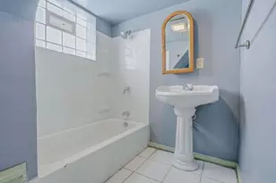 4722 W Garfield Ave, Milwaukee, WI 53208 - Photo 23