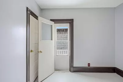4722 W Garfield Ave, Milwaukee, WI 53208 - Photo 19