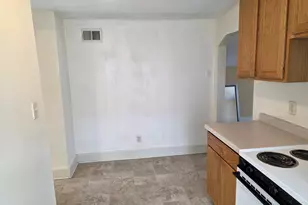 1443 S 86th St, West Allis, WI 53214 - Photo 13