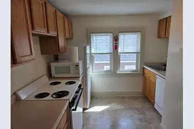 1443 S 86th St #1445, West Allis, WI 53214 - Photo 3