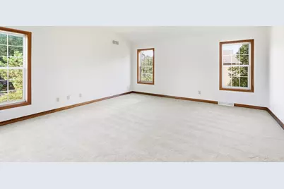 13620 W Eagle Trce, New Berlin, WI 53151 - Photo 23