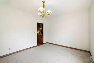 13620 W Eagle Trace, New Berlin, WI 53151 - Photo 11