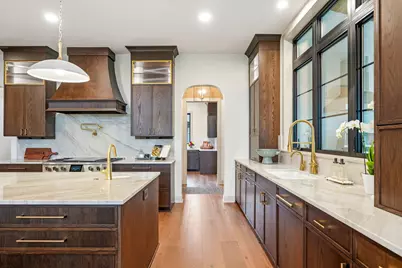 N50W18626  Woodfield Way, Menomonee Falls, WI 53051 - Photo 5