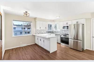 12305 W Diane Dr #12307, Wauwatosa, WI 53226 - Photo 11