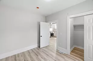 2935 N 28th St, Milwaukee, WI 53210 - Photo 9