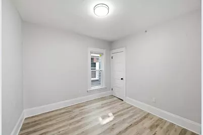 2935 N 28th St #2937, Milwaukee, WI 53210 - Photo 7