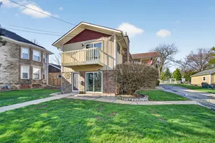 445 W Chestnut St, Burlington, WI 53105 - Photo 1