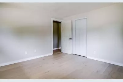 2050  Mt Kisco Dr, Elm Grove, WI 53122 - Photo 25