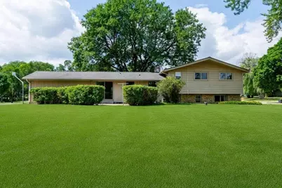 2050  Mt Kisco Dr, Elm Grove, WI 53122 - Photo 49