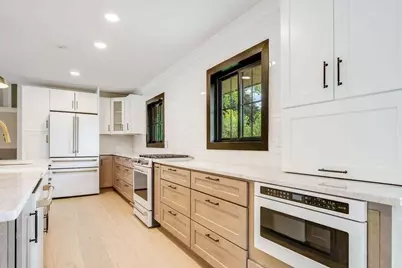 2050  Mt Kisco Dr, Elm Grove, WI 53122 - Photo 3