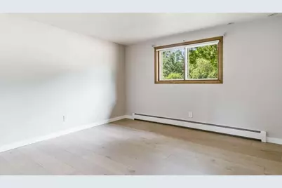 2050  Mt Kisco Dr, Elm Grove, WI 53122 - Photo 21
