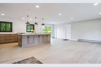 2050  Mt Kisco Dr, Elm Grove, WI 53122 - Photo 13