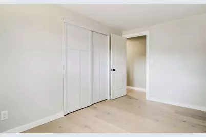 2050  Mt Kisco Dr, Elm Grove, WI 53122 - Photo 27