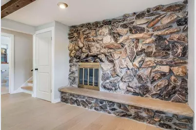 2050  Mt Kisco Dr, Elm Grove, WI 53122 - Photo 39