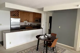 1660 N Prospect Ave, Milwaukee, WI 53202 - Photo 5
