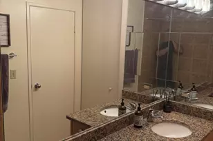 1660 N Prospect Ave, Milwaukee, WI 53202 - Photo 9