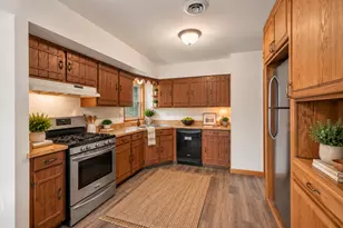 8025 N 66th St, Brown Deer, WI 53223 - Photo 7