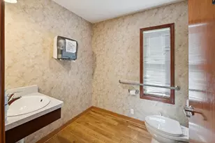 7410 N Teutonia Ave, Milwaukee, WI 53209 - Photo 15