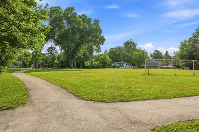W53N849  Castle Ct, Cedarburg, WI 53012 - Photo 21