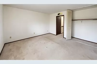 6126 W Port Ave, Milwaukee, WI 53223 - Photo 13