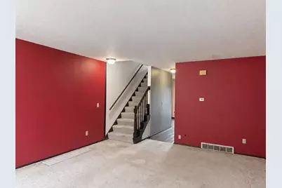 6126 W Port Ave, Milwaukee, WI 53223 - Photo 7