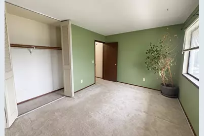 6126 W Port Ave, Milwaukee, WI 53223 - Photo 11