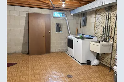 6126 W Port Ave, Milwaukee, WI 53223 - Photo 17
