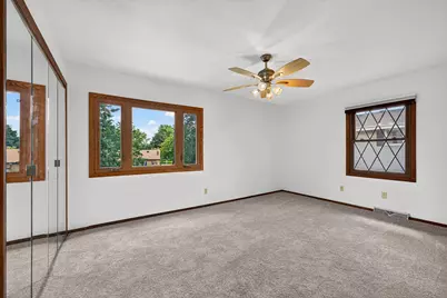 3560 S Oakdale Dr, New Berlin, WI 53151 - Photo 17