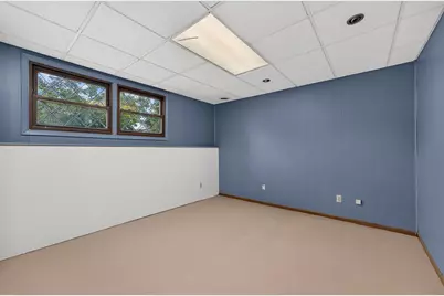 3560 S Oakdale Dr, New Berlin, WI 53151 - Photo 21