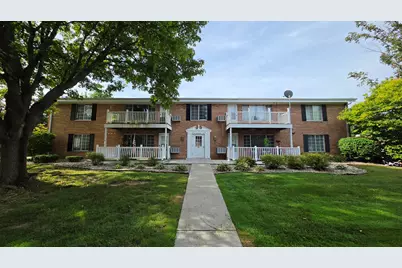 139  Heidel Rd #7, Thiensville, WI 53092 - Photo 1