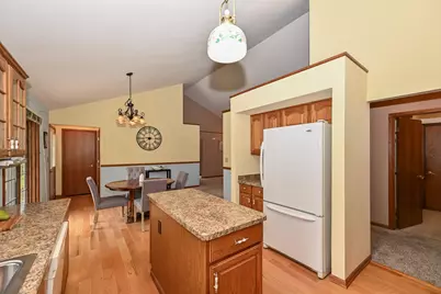 9358 S 33rd St, Franklin, WI 53132 - Photo 9