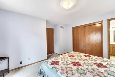 250 N 115th St, Wauwatosa, WI 53226 - Photo 9